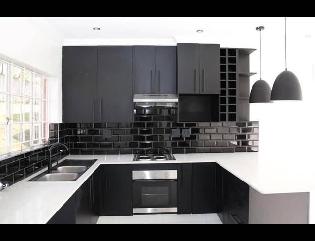 3 BEDROOM TOWNHOUSE FOR SALE IN LINCOLN MEADE